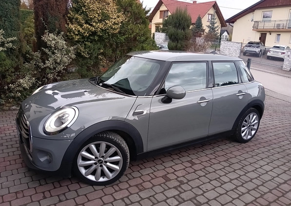 MINI Cooper cena 64700 przebieg: 67100, rok produkcji 2017 z Gołańcz małe 667